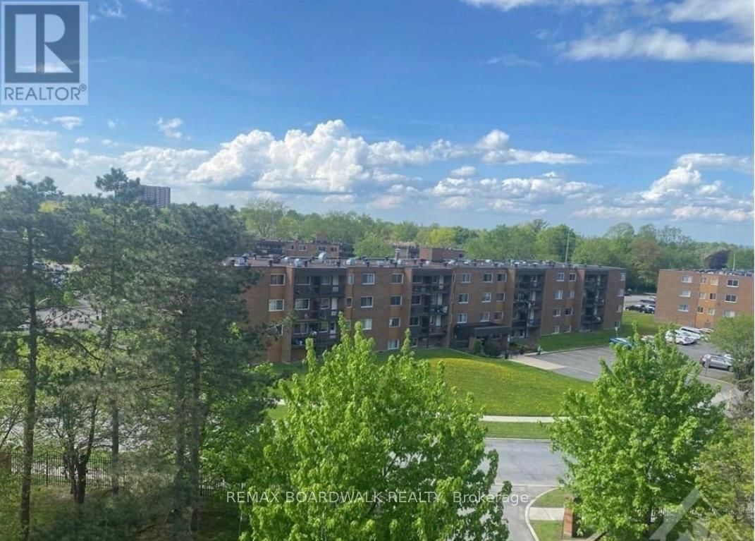 609 - 2000 JASMINE CRESCENT Image 13