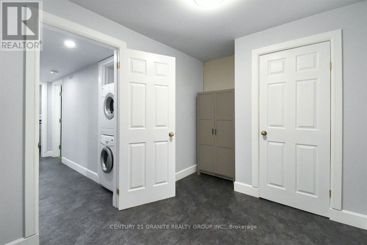 194 HASTINGS STREET NORTH Image 13