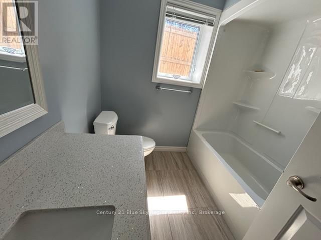 253 KINGSWAY AVENUE Image 24