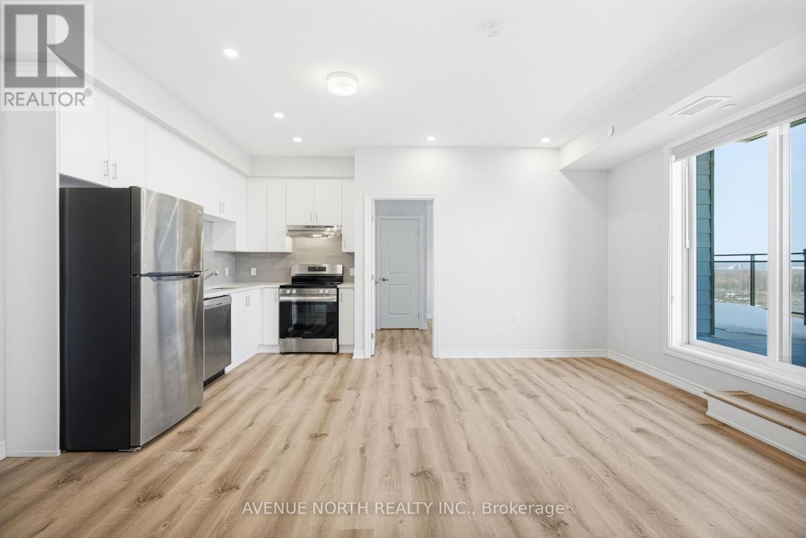 511 - 1350 HEMLOCK ROAD Image 14