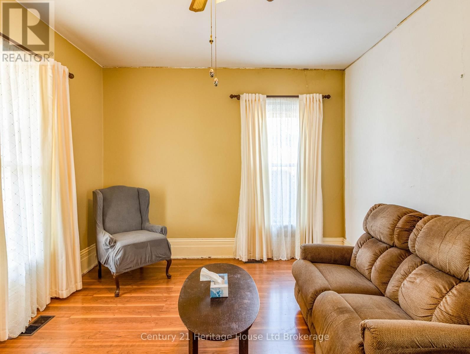 657 FRANCES STREET Image 10