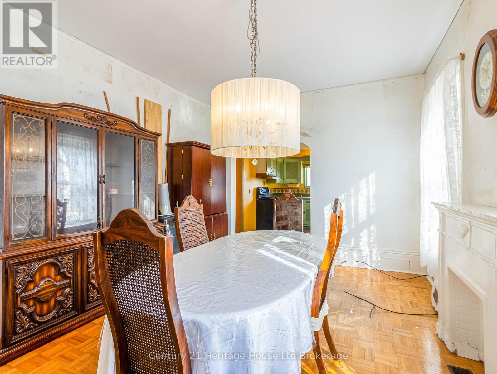 657 FRANCES STREET Image 13