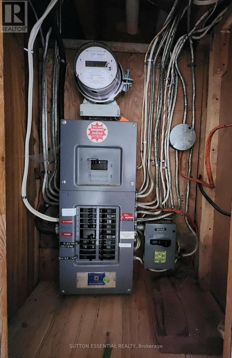 142 MANOR DRIVE Image 30