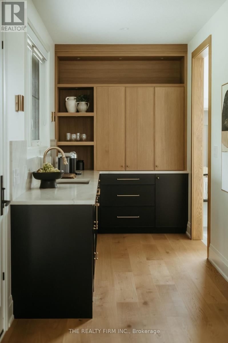 52 ROYAL CRESCENT Image 24