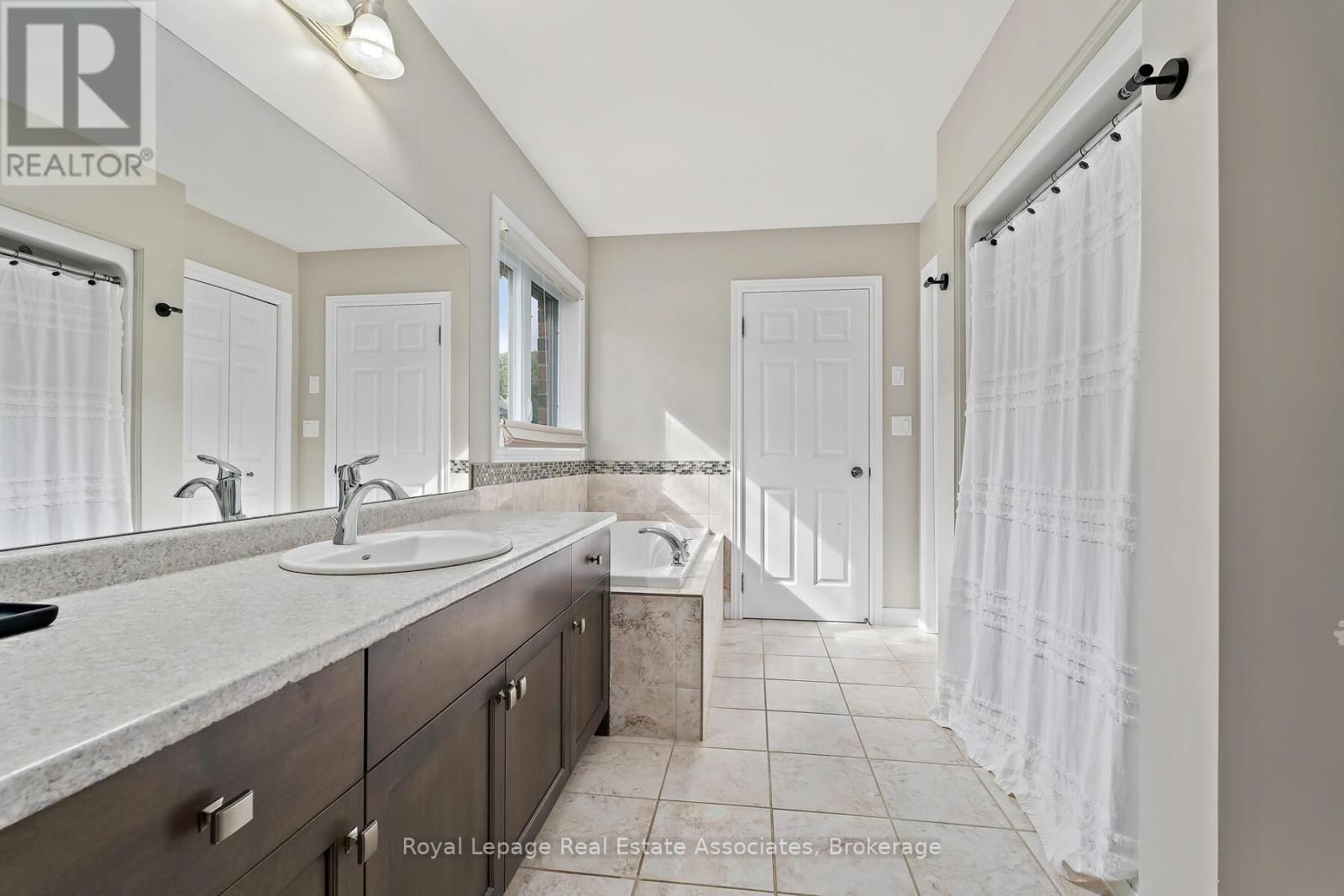 45 LINDEN AVENUE Image 19