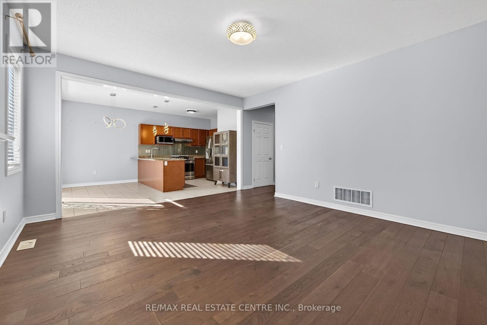 244 RAYMOND ROAD Image 10