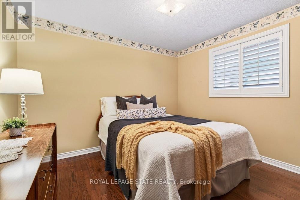 128 NUGENT DRIVE Image 29