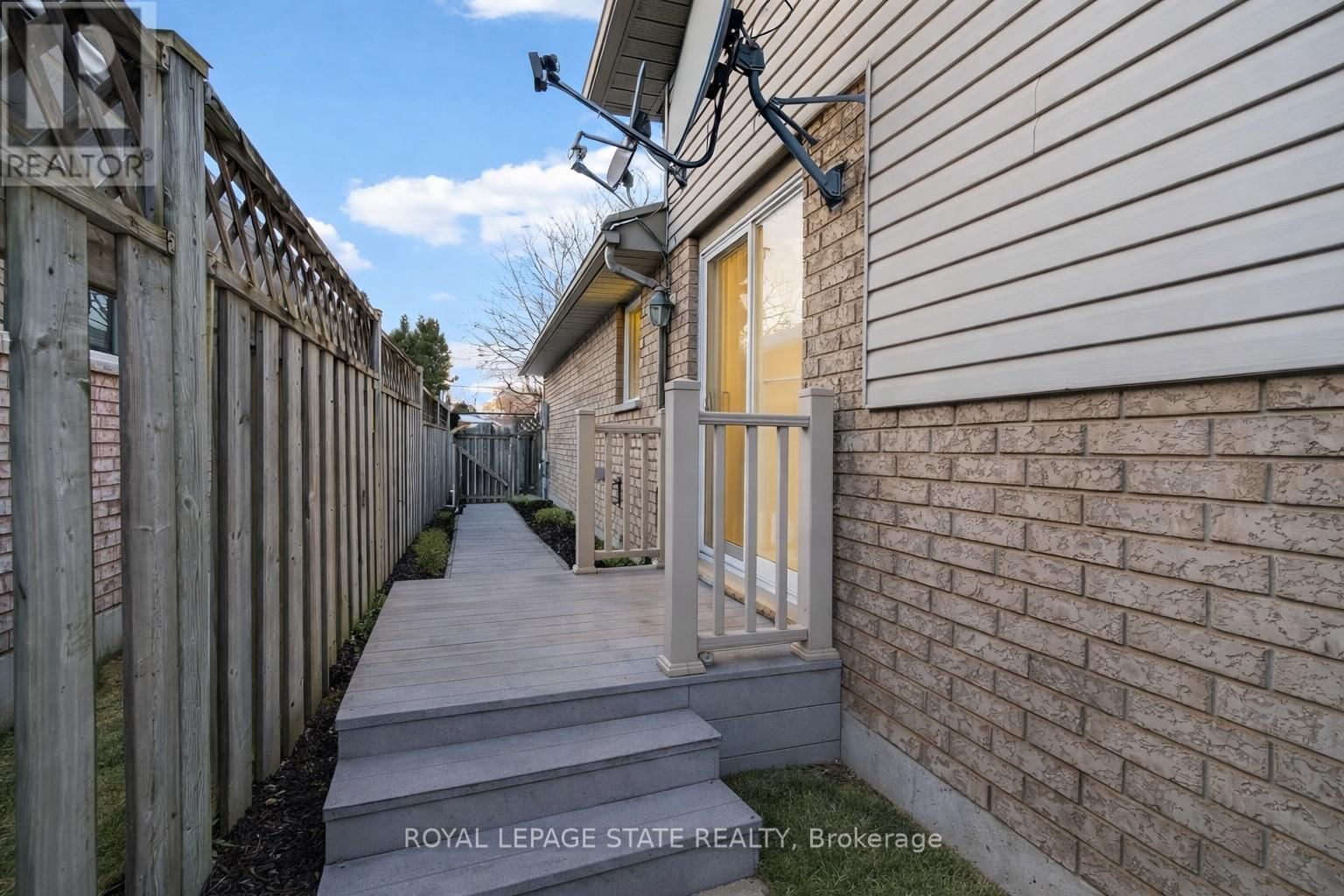 128 NUGENT DRIVE Image 41