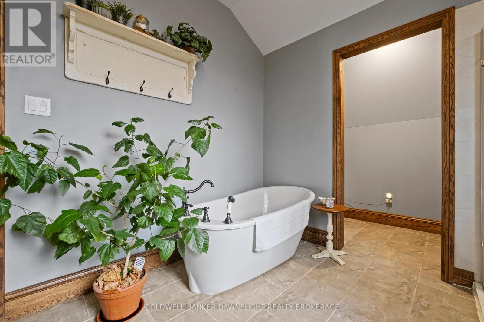 15750 FIFTEEN MILE ROAD Image 25