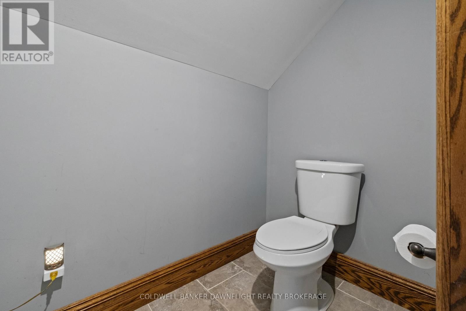 15750 FIFTEEN MILE ROAD Image 26