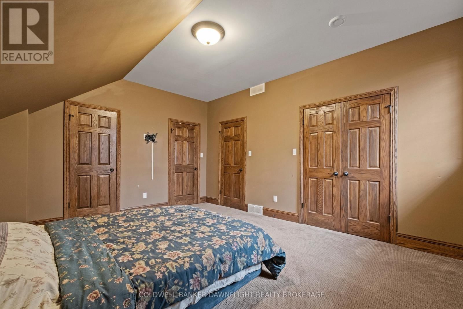 15750 FIFTEEN MILE ROAD Image 35