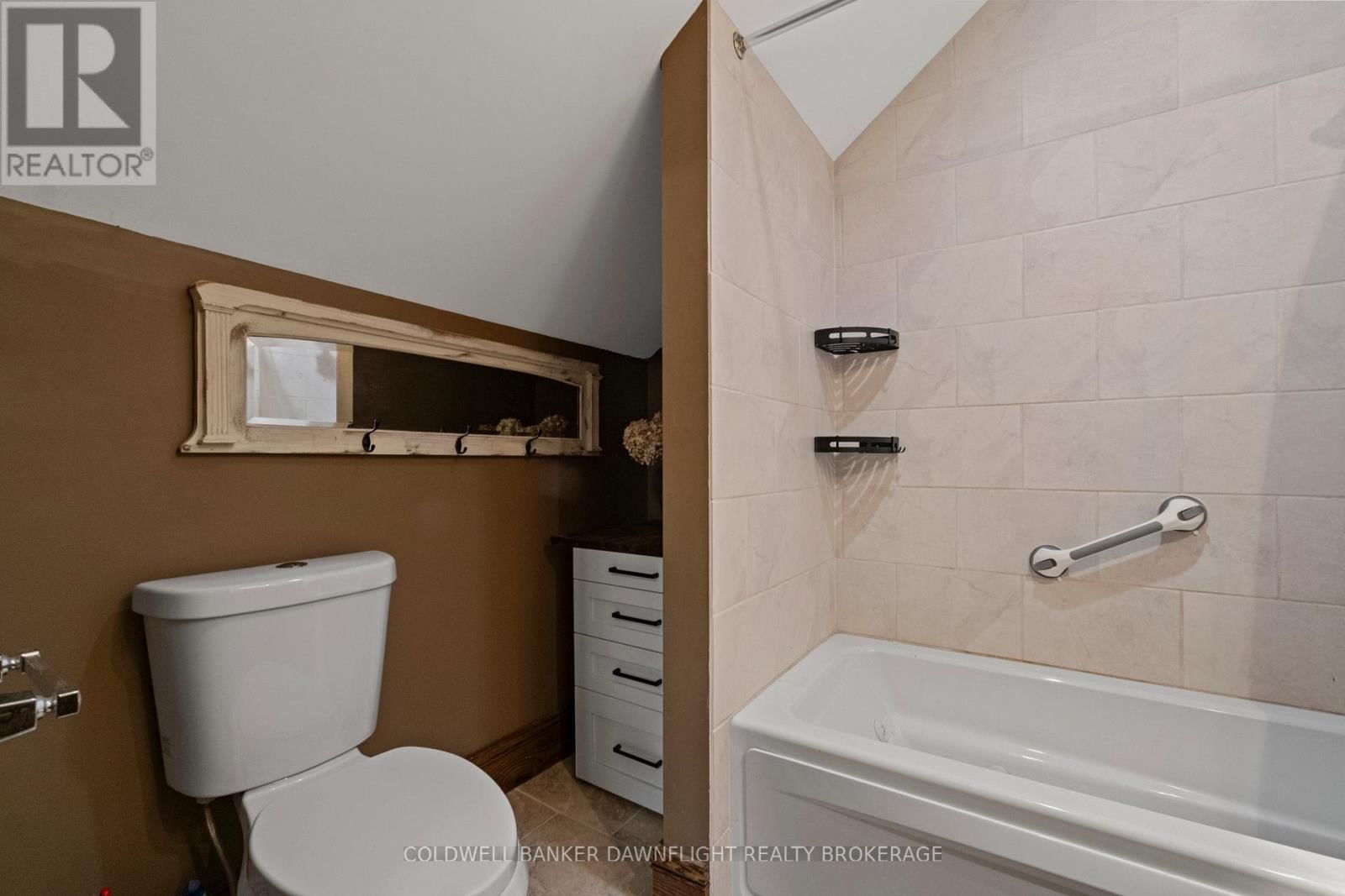 15750 FIFTEEN MILE ROAD Image 36