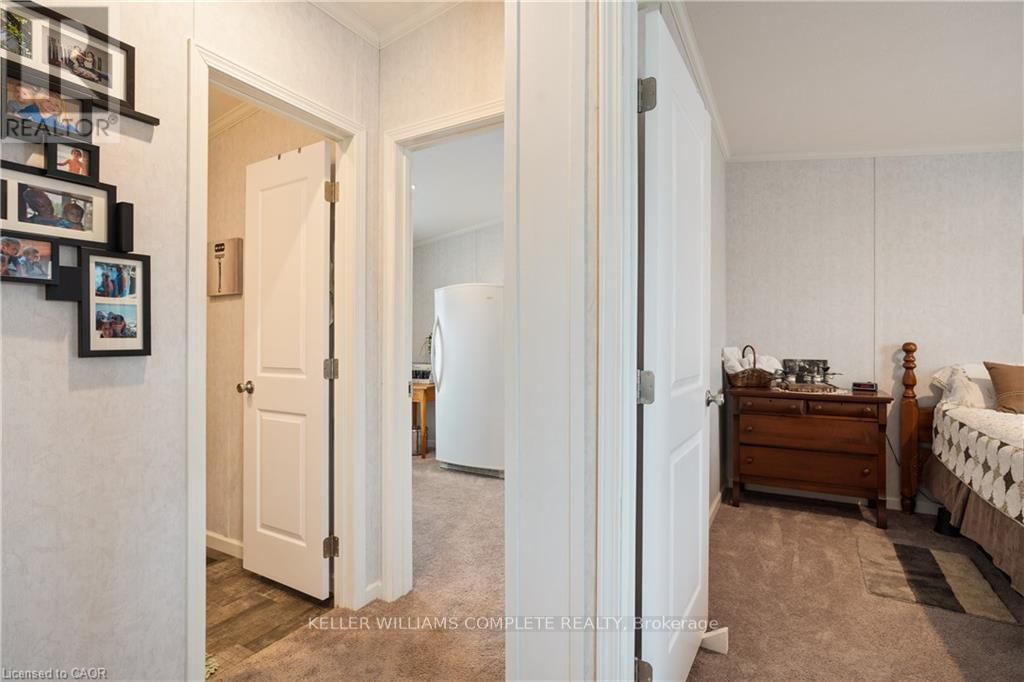 22 COPPER BEECH DRIVE Image 15