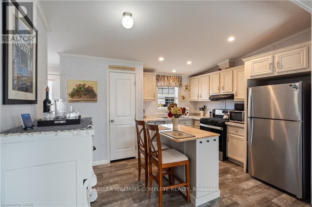 22 COPPER BEECH DRIVE Image 7