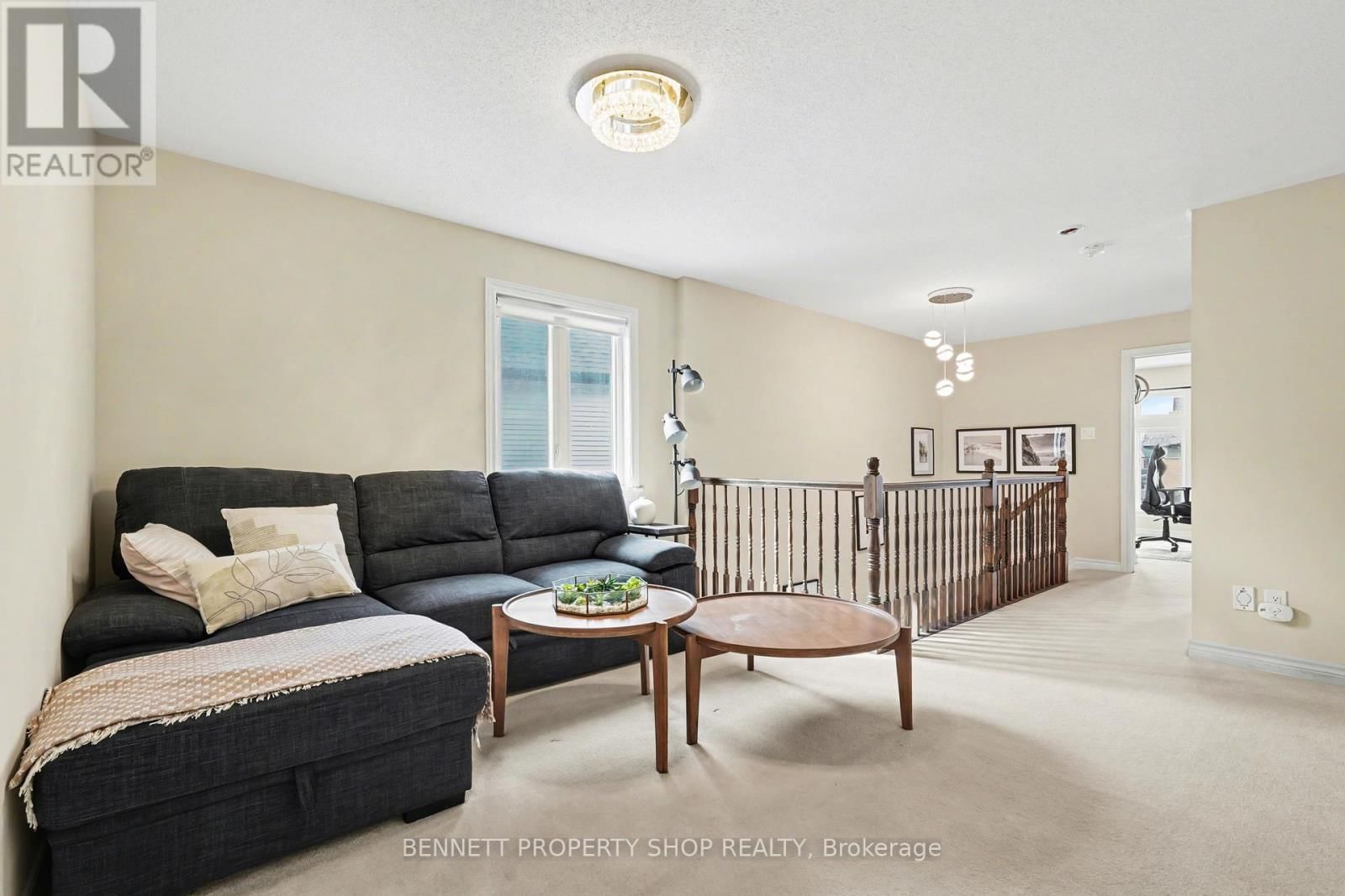 554 STARGAZER CRESCENT Image 12