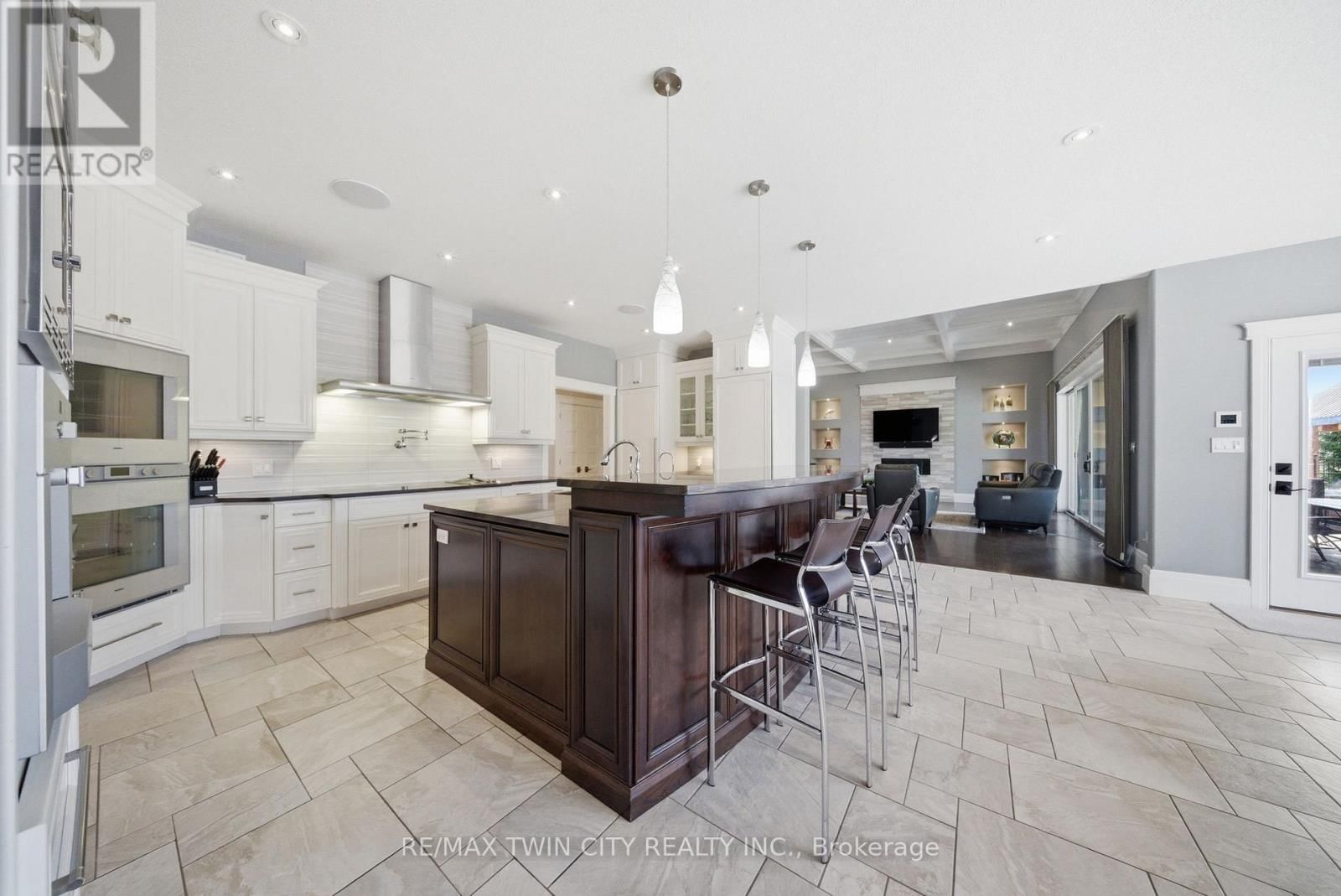 29 WALLACE COURT Image 11