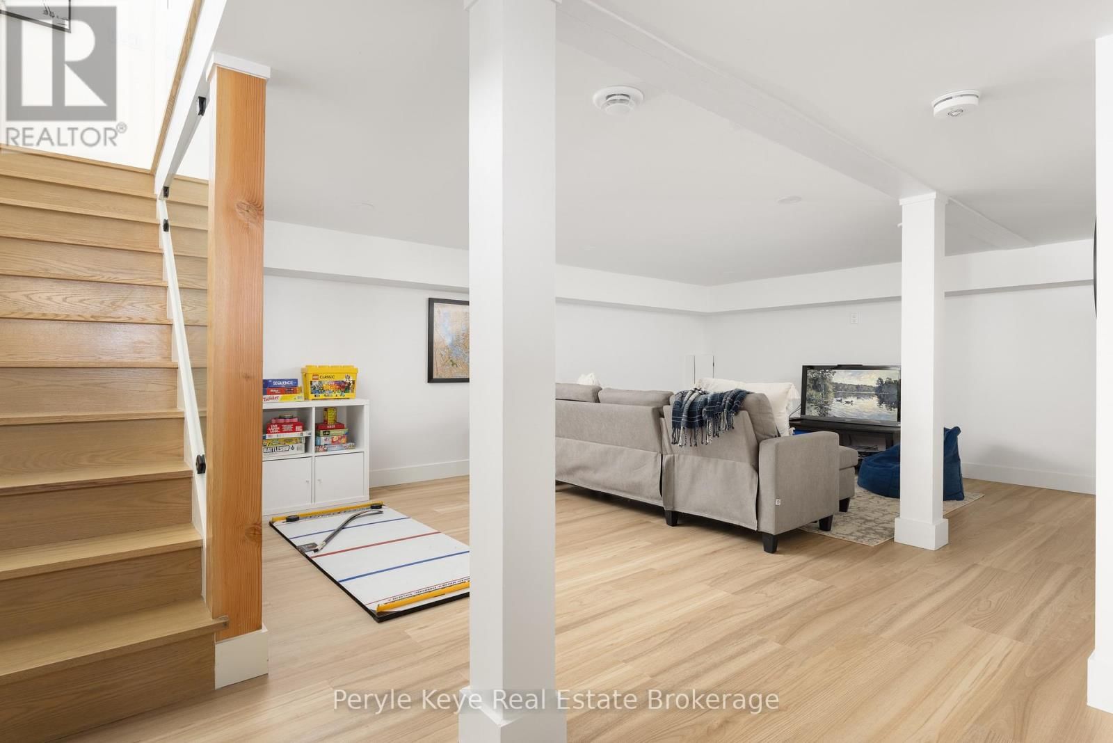 1290 CEDAR LANE Image 41