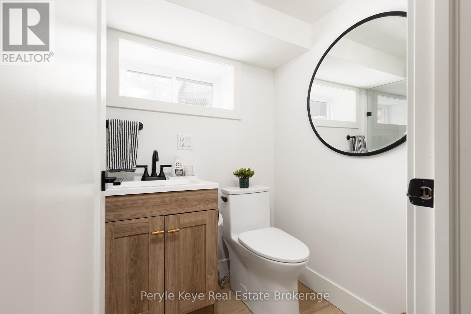 1290 CEDAR LANE Image 44