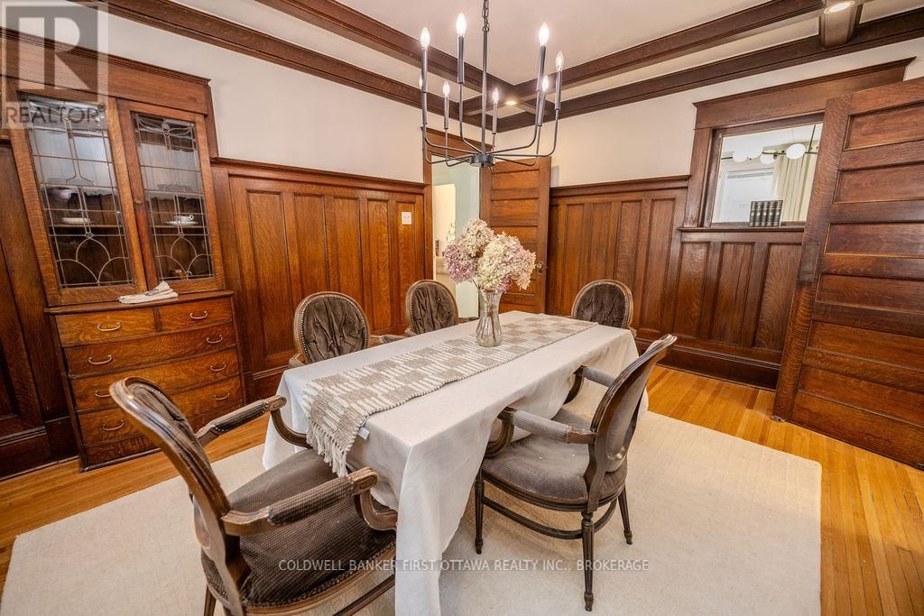 201 BRIDGE STREET WEST Image 20