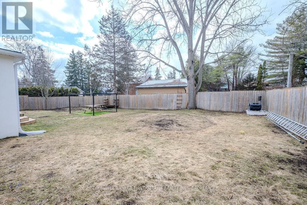 201 BRIDGE STREET WEST Image 47