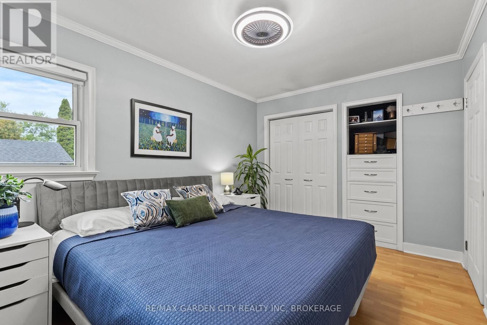 629 PENNER STREET Image 18