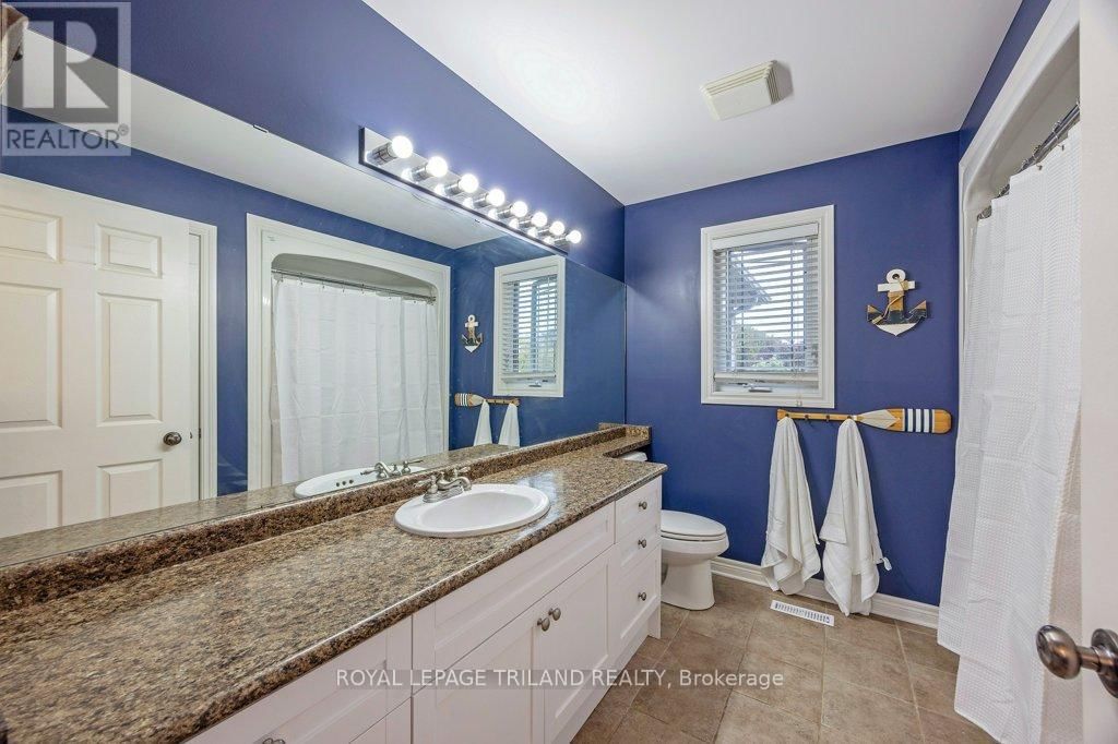 139 SKYLINE AVENUE Image 26