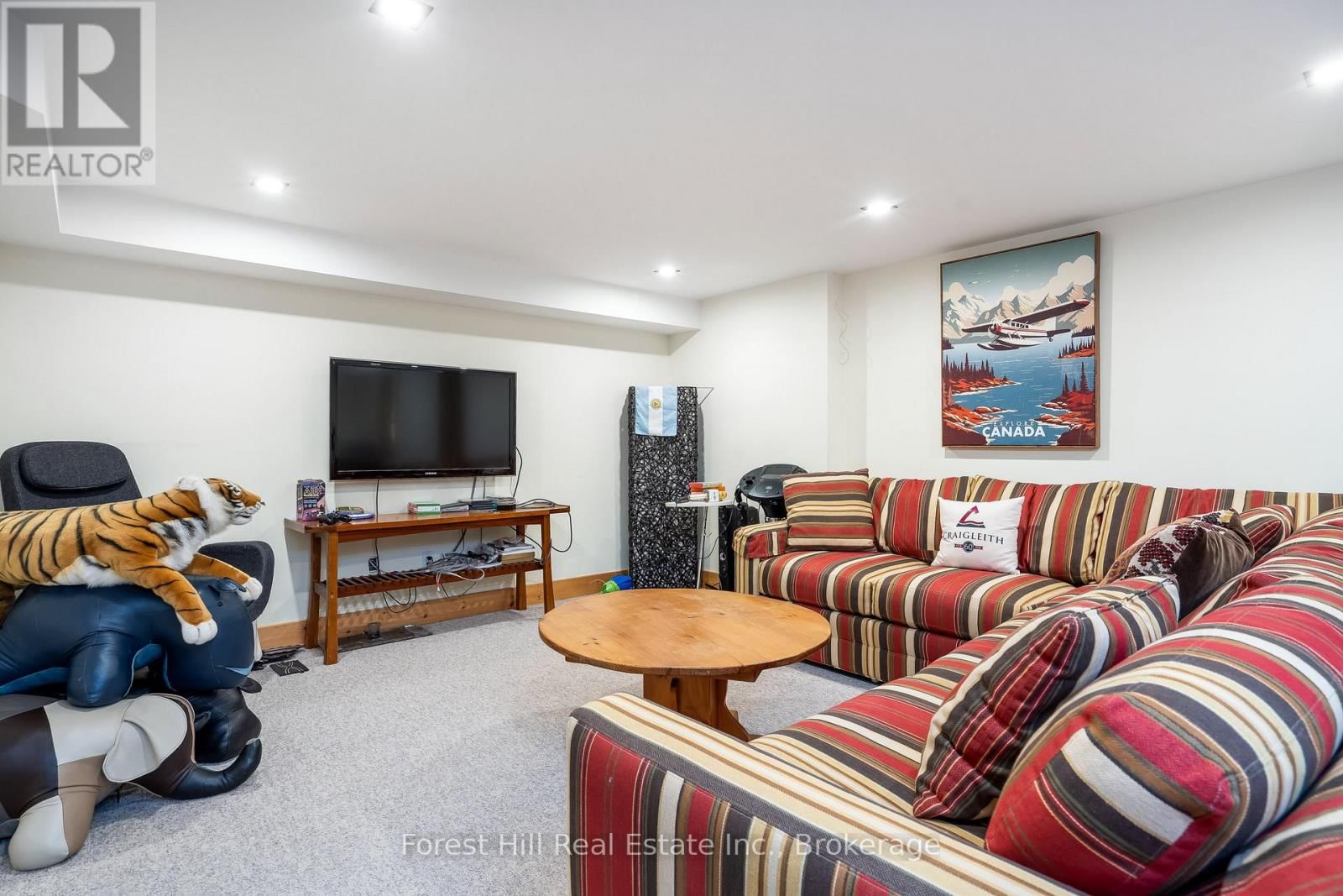 144 NATIONAL DRIVE Image 19