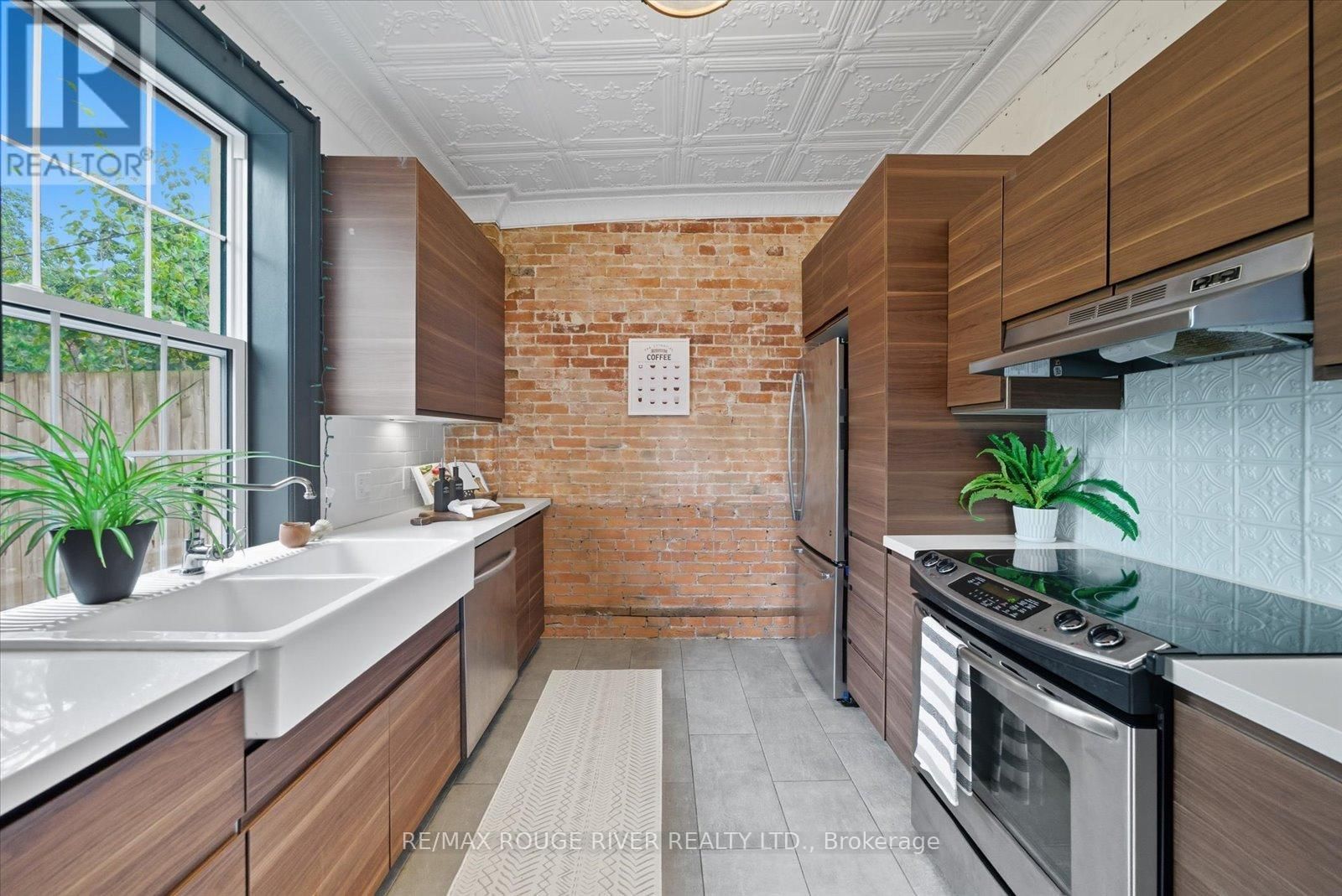 11 BRAMLEY STREET NORTH Image 15