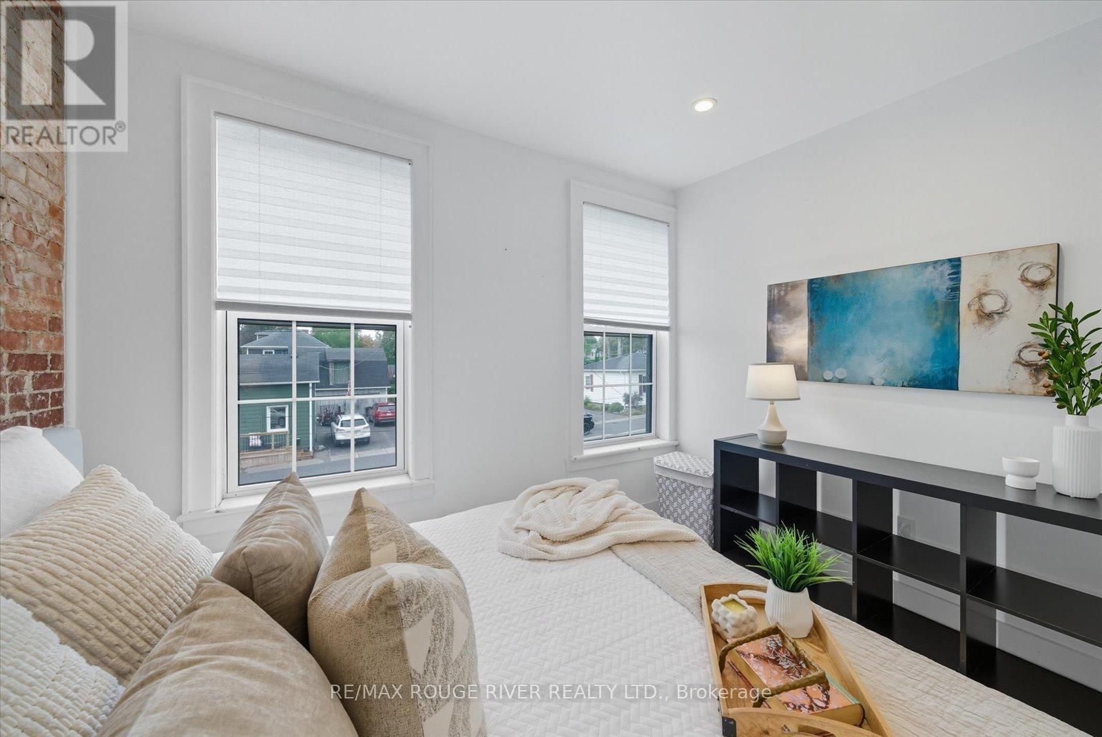 11 BRAMLEY STREET NORTH Image 22