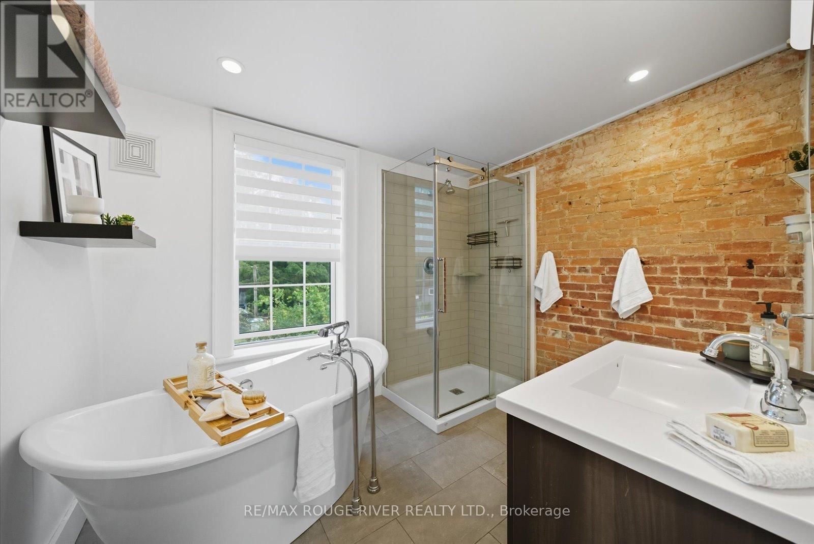 11 BRAMLEY STREET NORTH Image 24