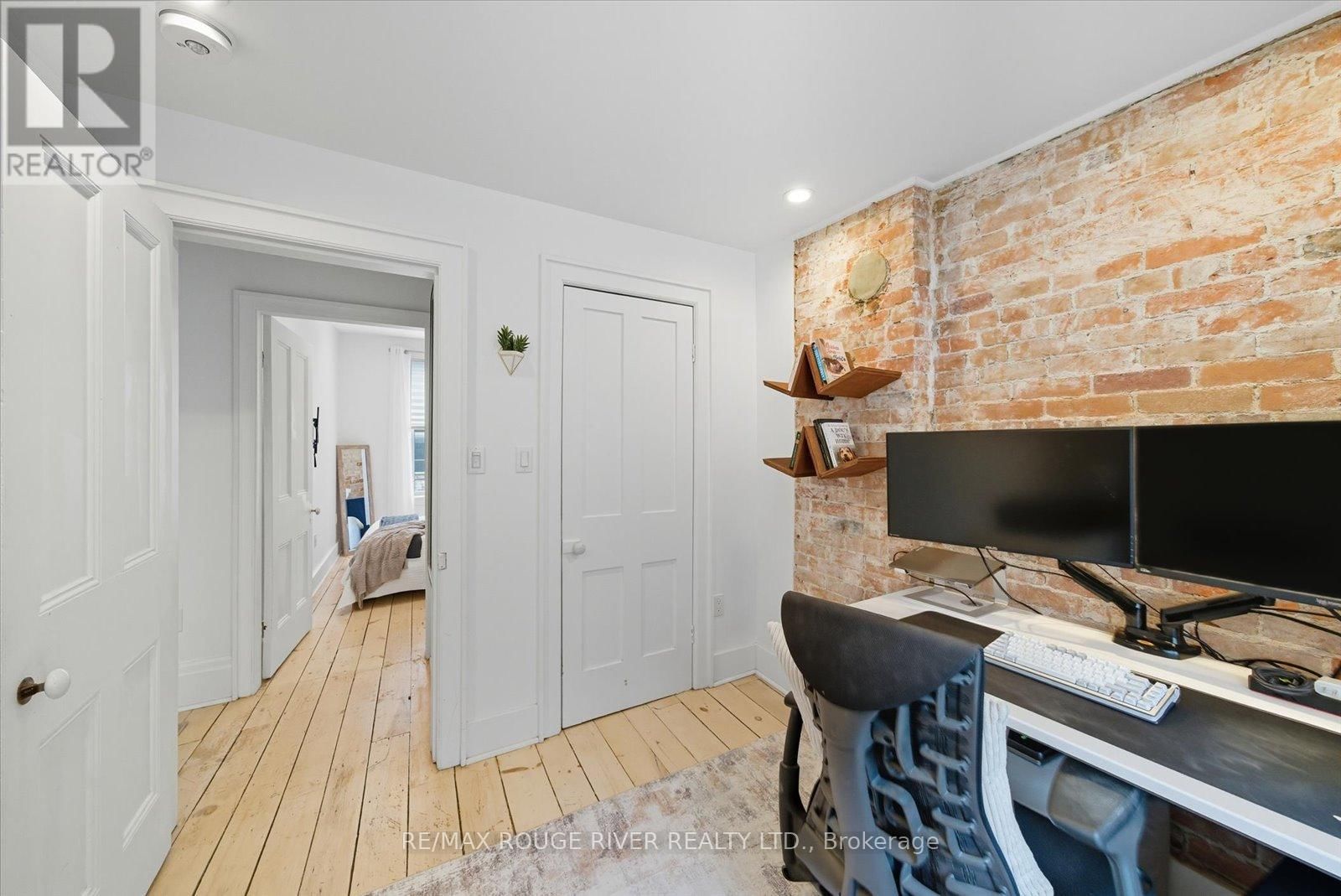 11 BRAMLEY STREET NORTH Image 32