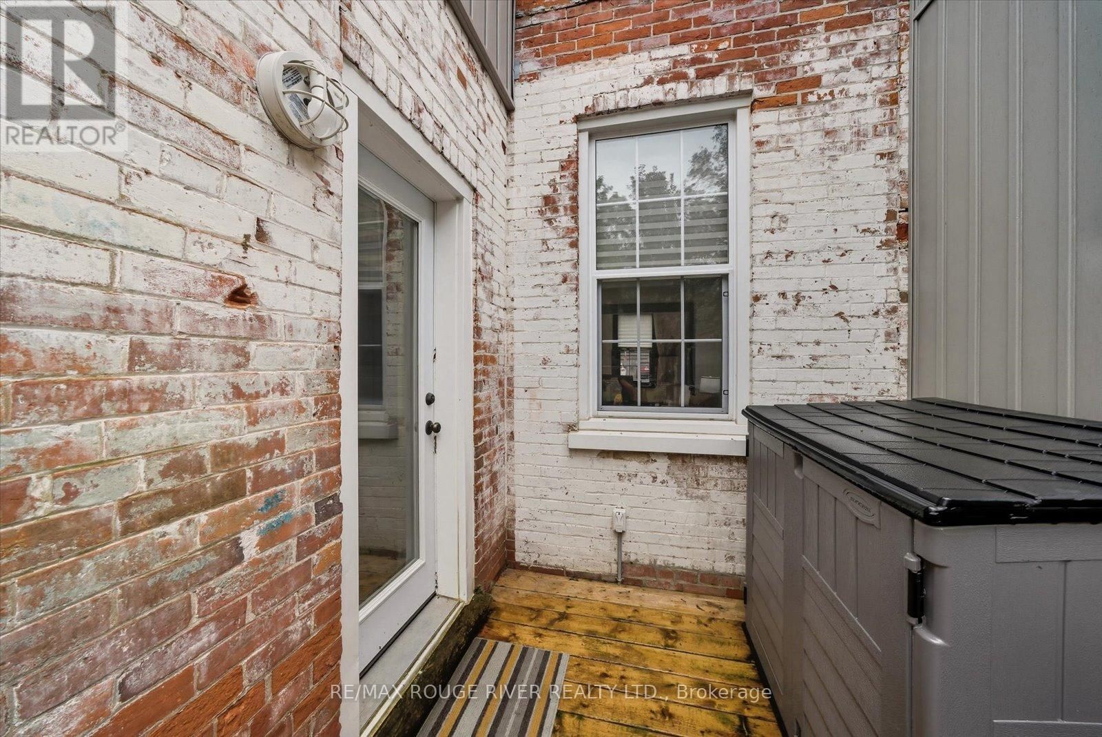 11 BRAMLEY STREET NORTH Image 33