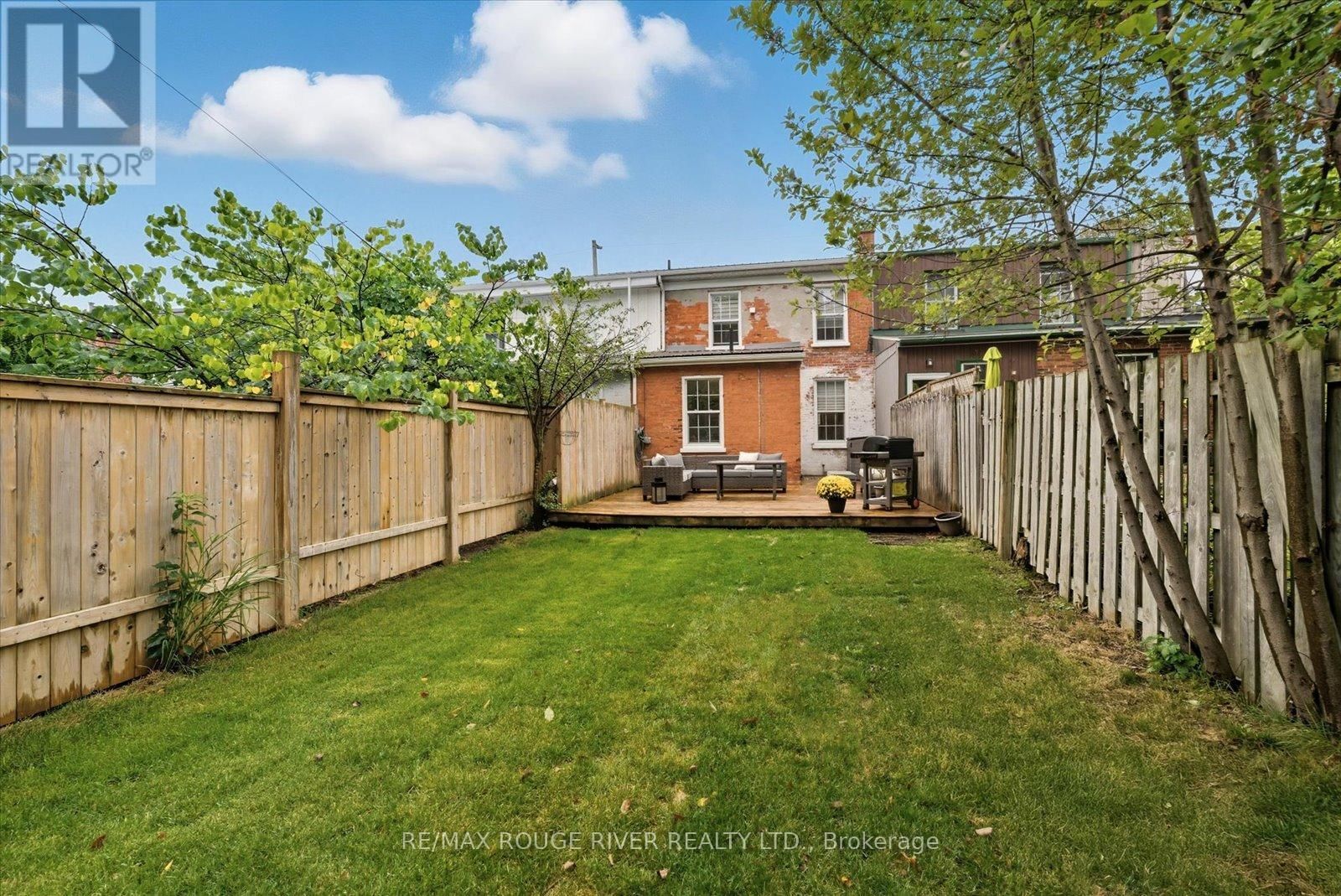 11 BRAMLEY STREET NORTH Image 37