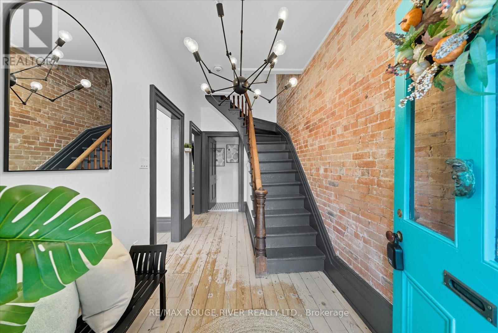 11 BRAMLEY STREET NORTH Image 7