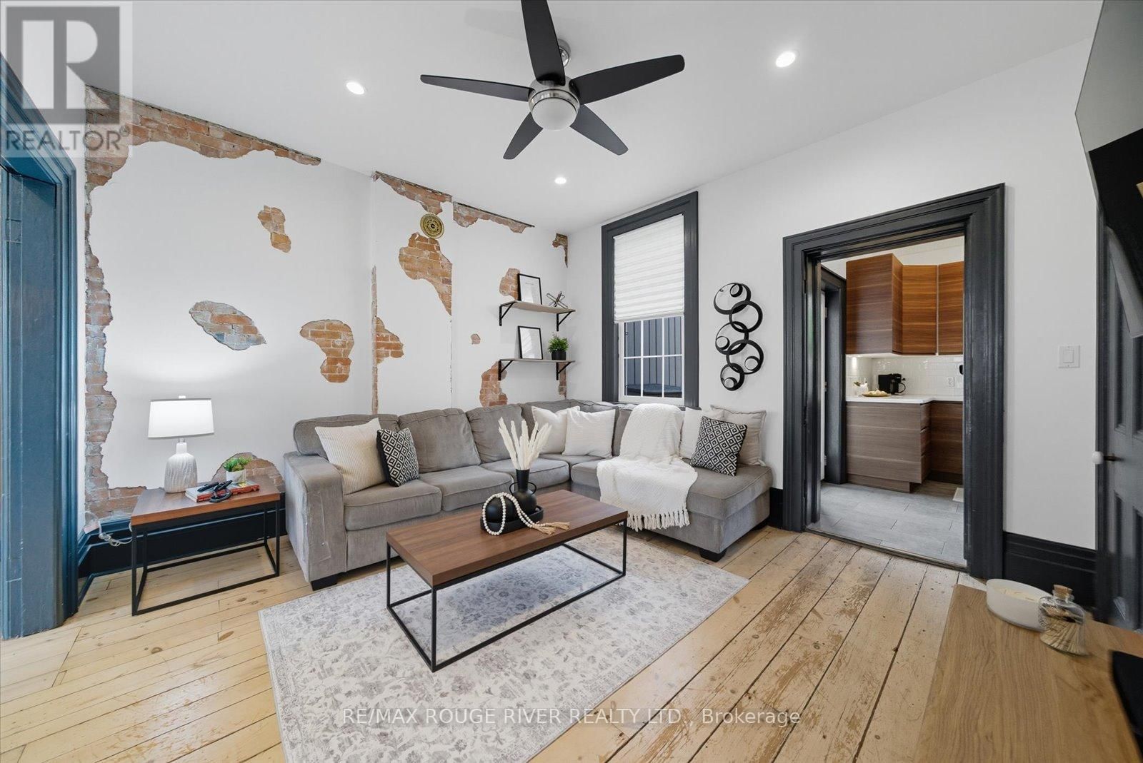 11 BRAMLEY STREET NORTH Image 9