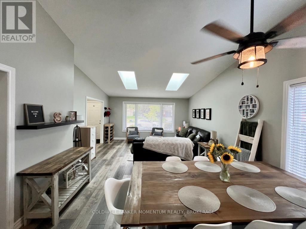 3933 VINEYARD CRESCENT Image 11