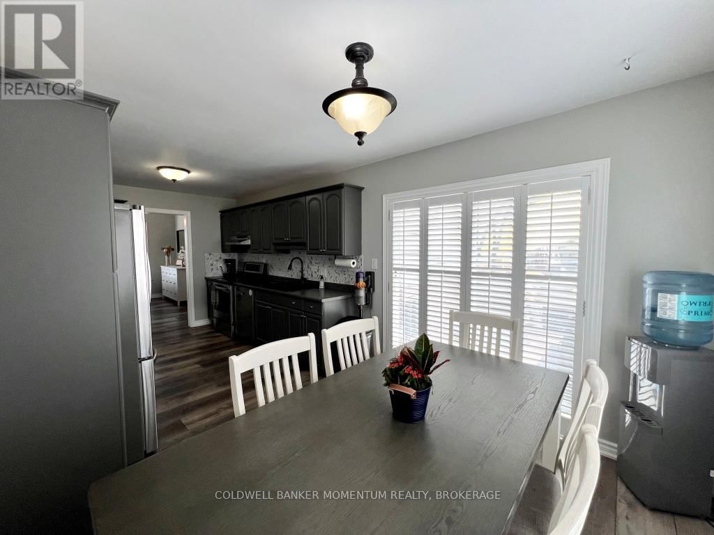 3933 VINEYARD CRESCENT Image 15