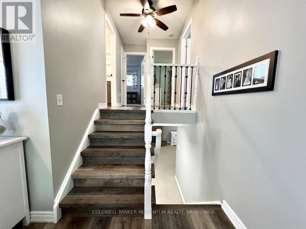 3933 VINEYARD CRESCENT Image 16