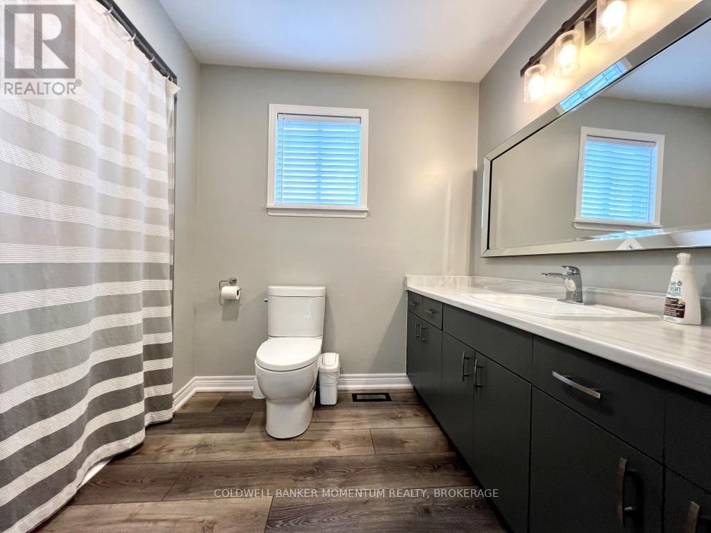 3933 VINEYARD CRESCENT Image 17