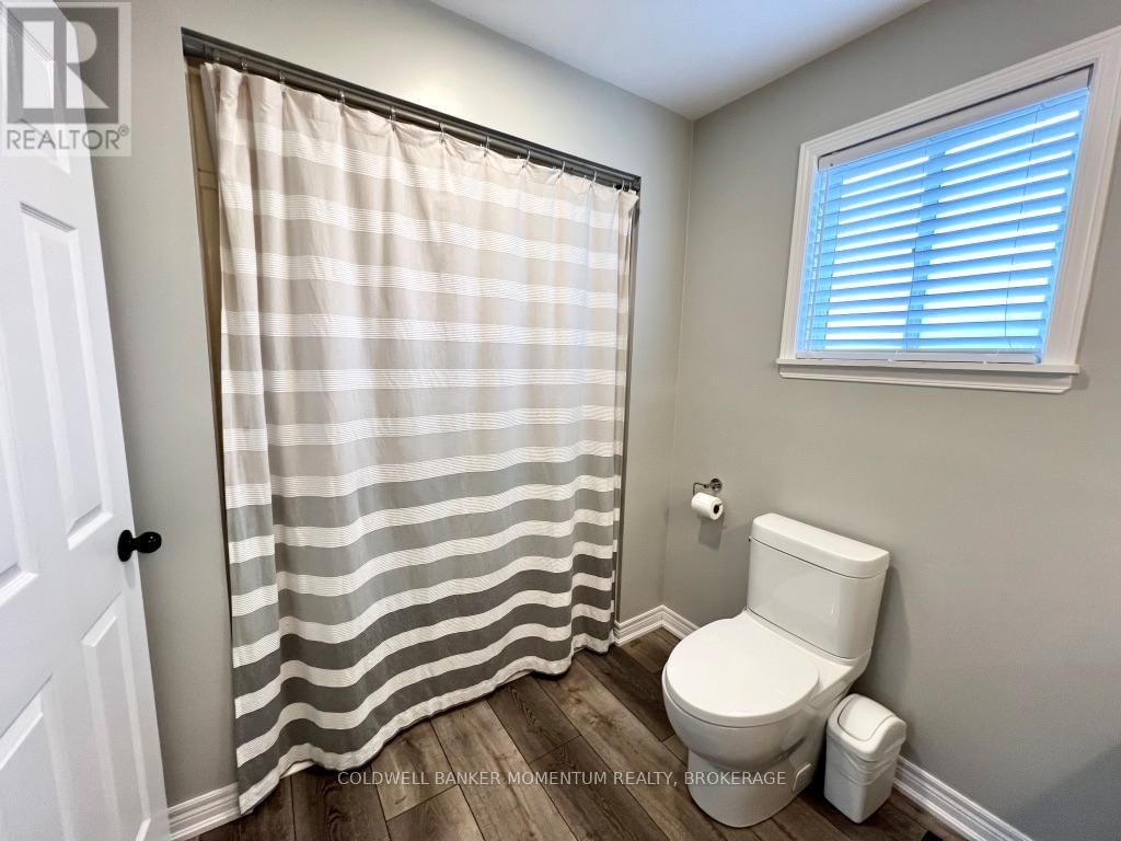 3933 VINEYARD CRESCENT Image 19