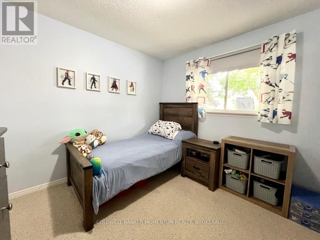 3933 VINEYARD CRESCENT Image 23