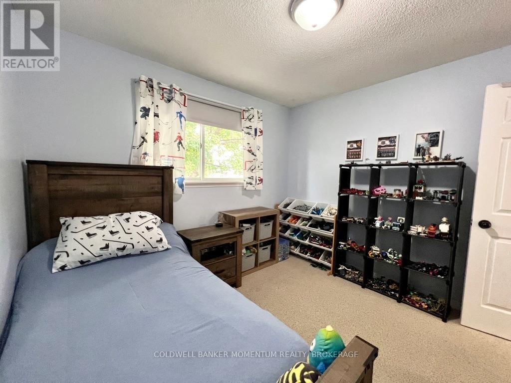 3933 VINEYARD CRESCENT Image 24