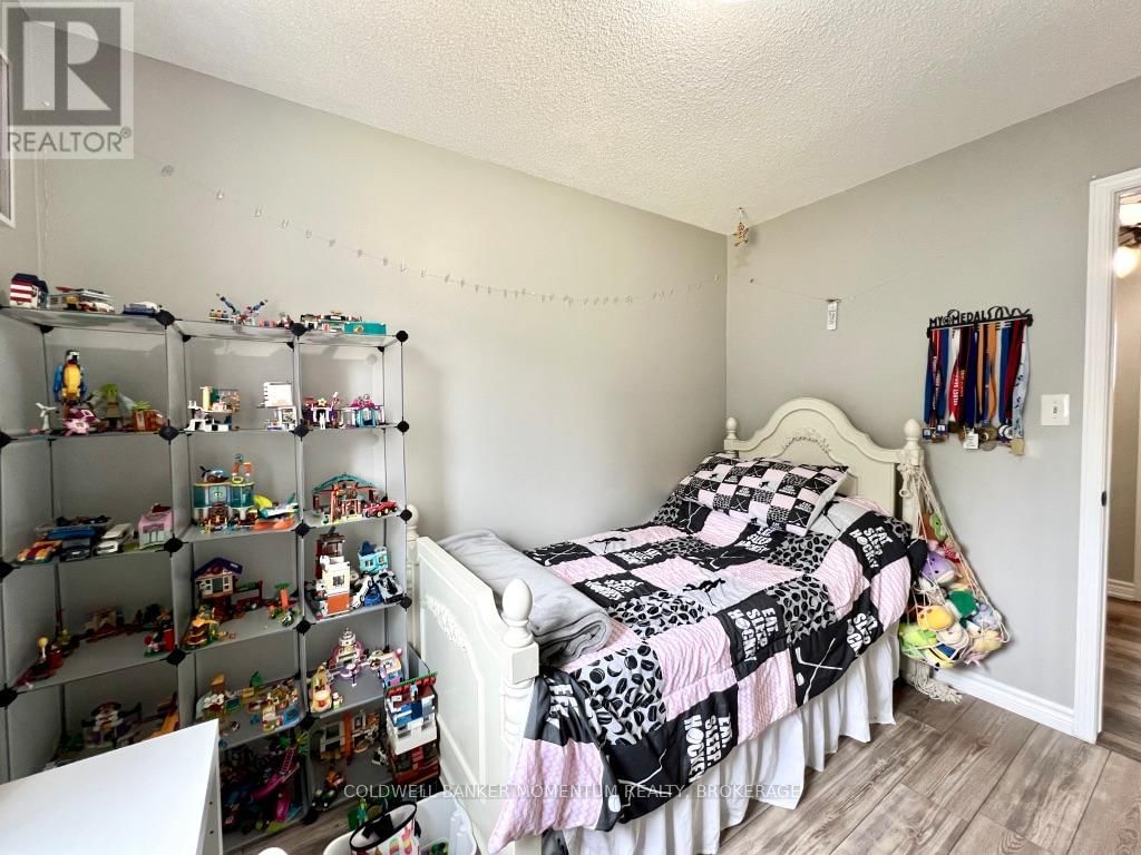 3933 VINEYARD CRESCENT Image 26