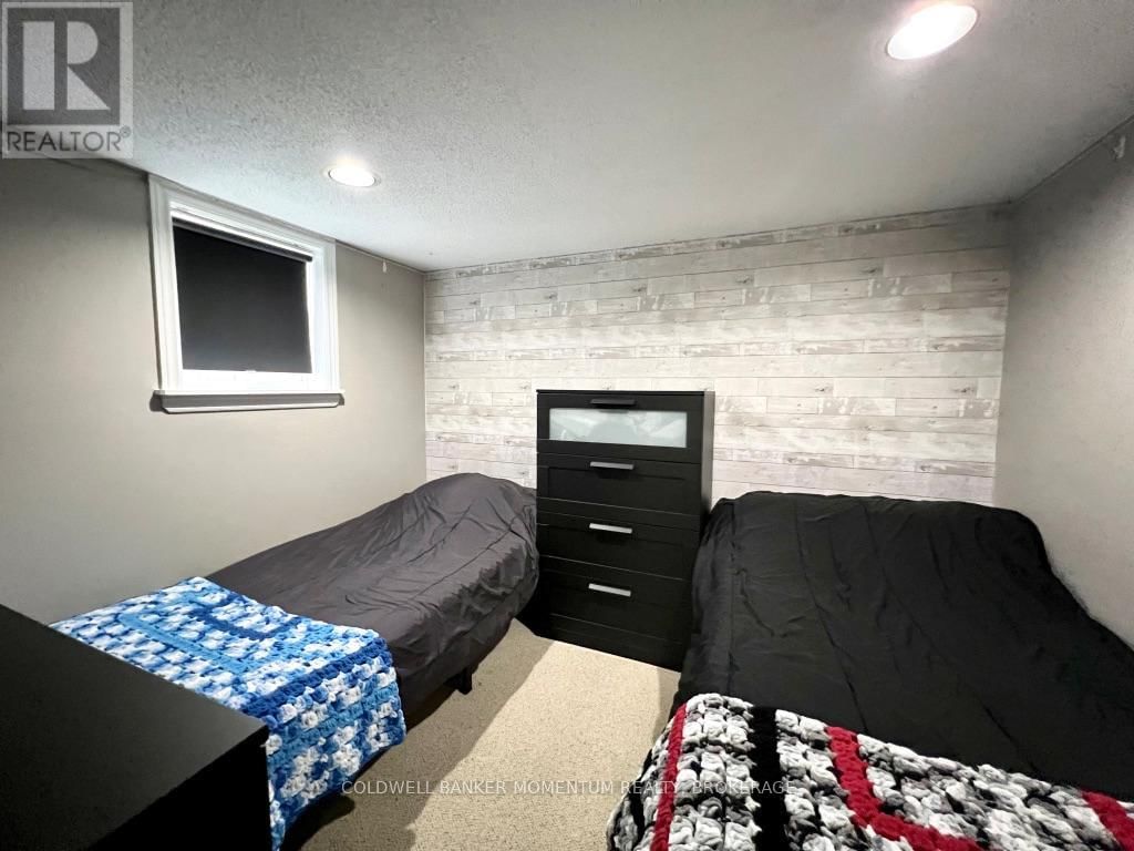 3933 VINEYARD CRESCENT Image 31