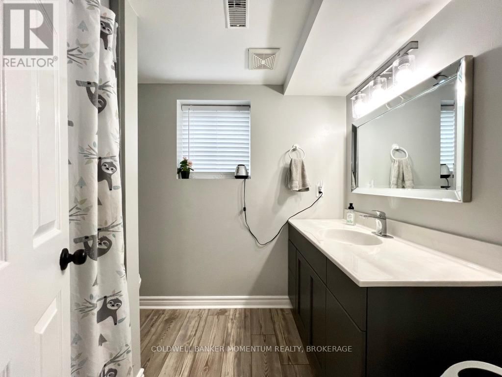 3933 VINEYARD CRESCENT Image 33