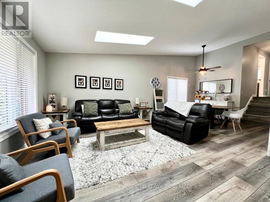 3933 VINEYARD CRESCENT Image 6