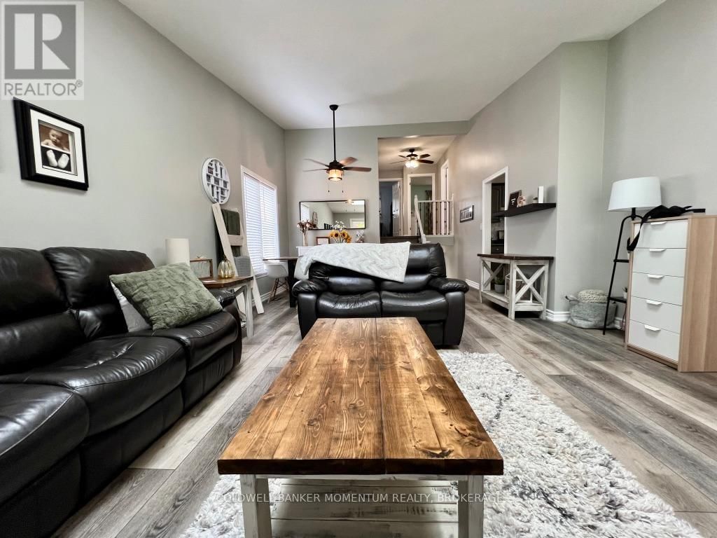 3933 VINEYARD CRESCENT Image 7