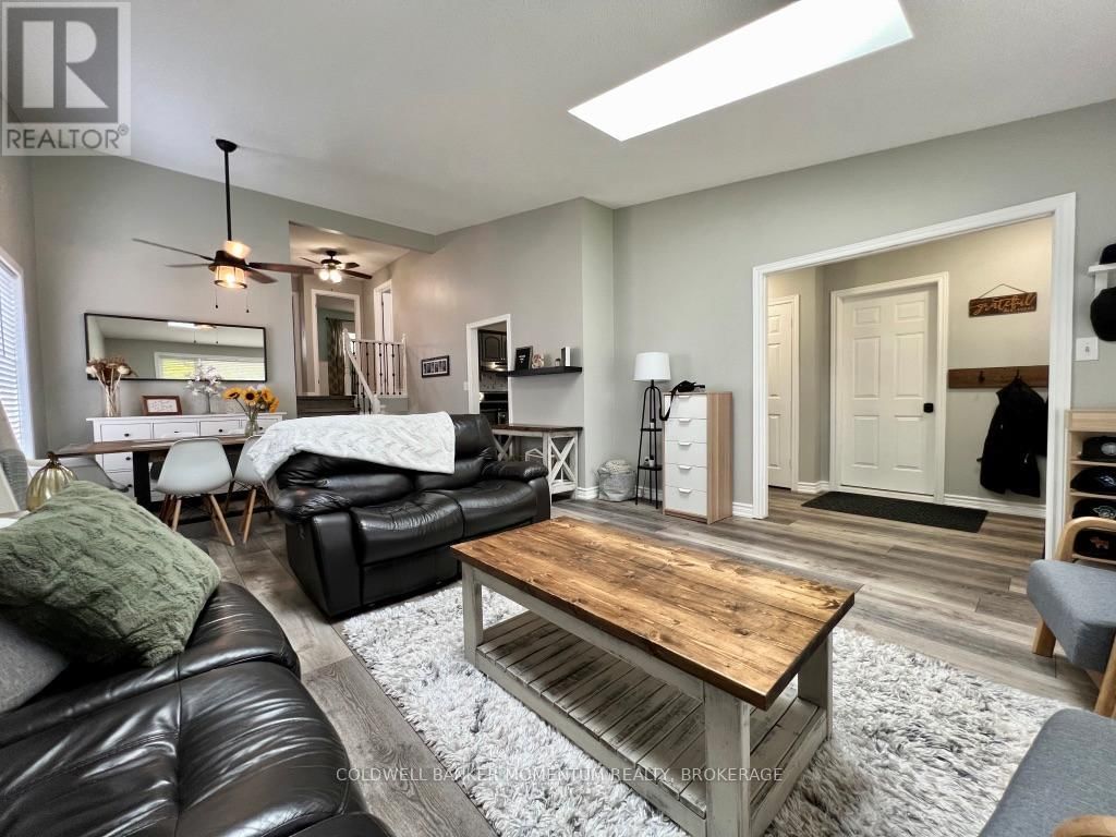 3933 VINEYARD CRESCENT Image 8