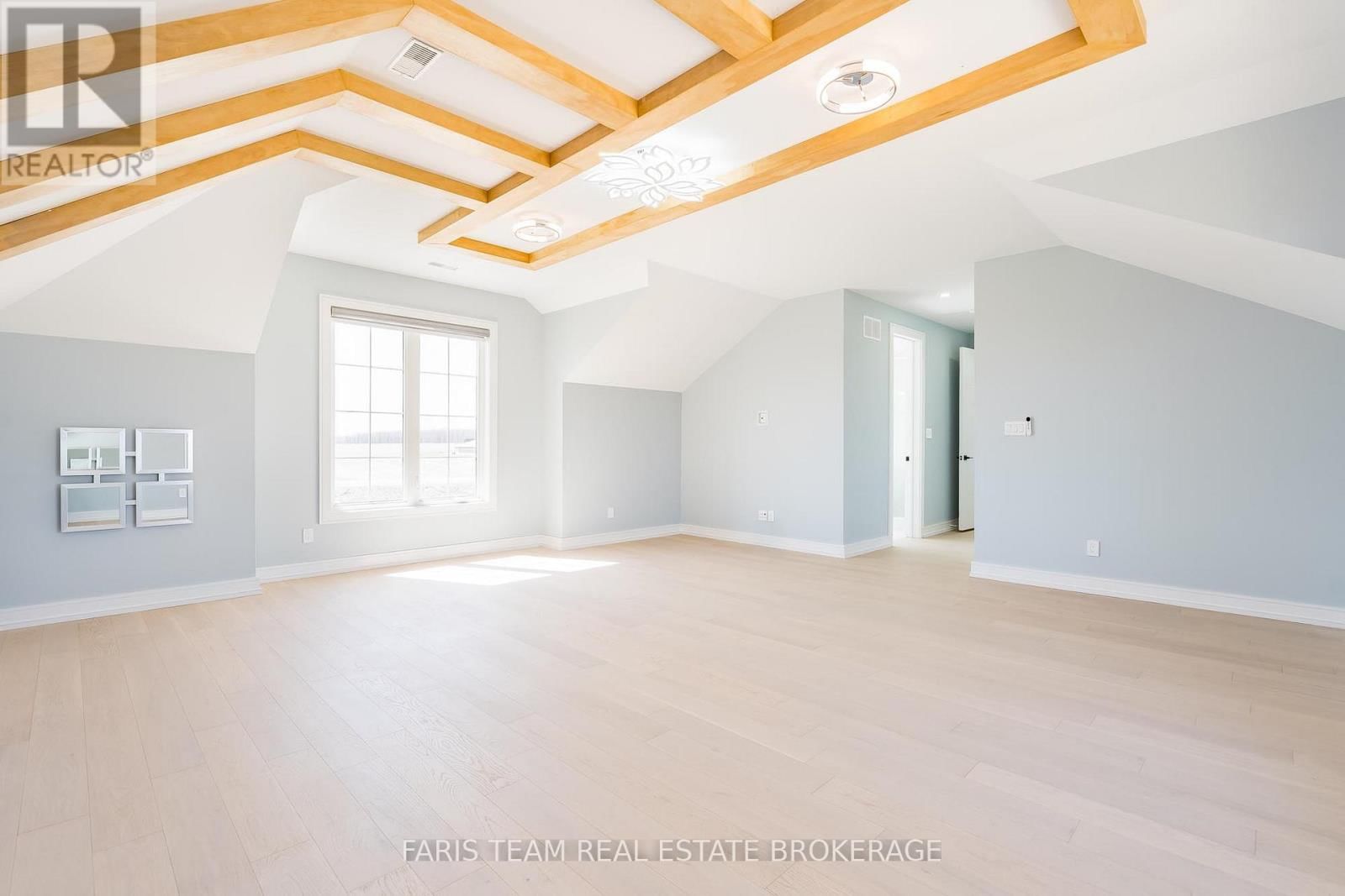 409381 GREY ROAD 4 Image 26