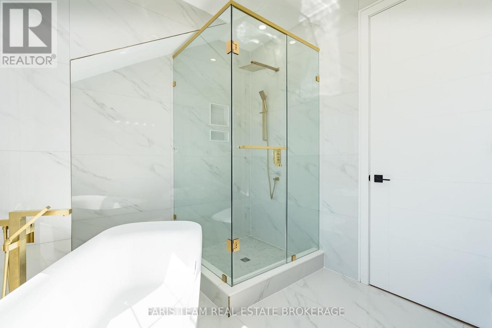 409381 GREY ROAD 4 Image 28